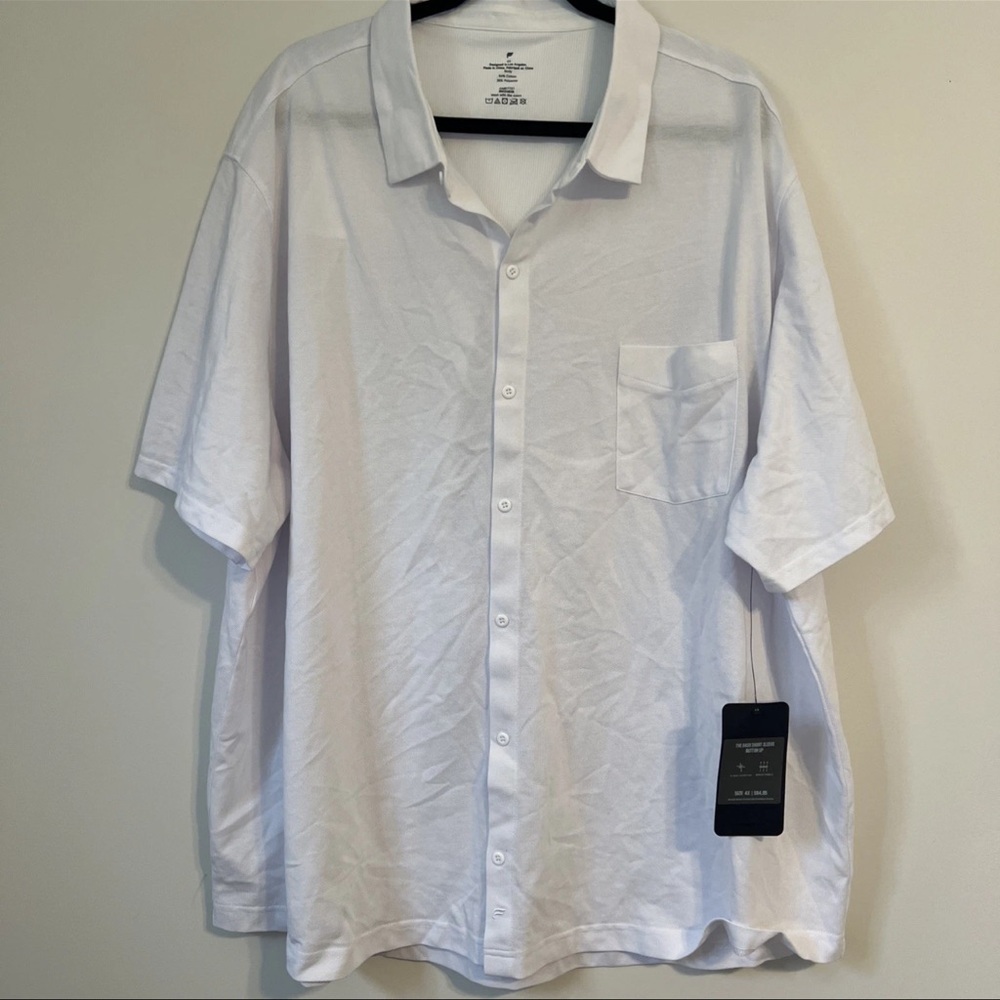 Fabletic’s Men's The Dash White Short Sleeve Shirt 4X